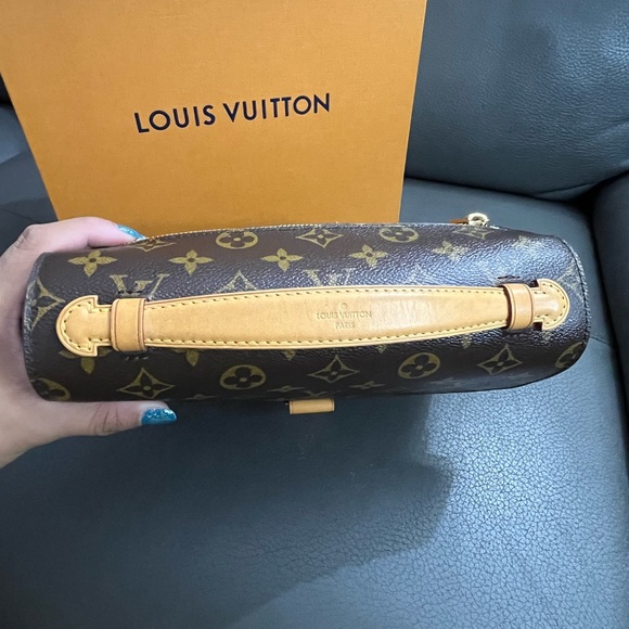 ‼️sold‼️Louis Vuitton Pochette Metis - Picture 6 of 16